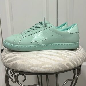 Vintage Havana Bianca Size 10 - Worn 2-3 times